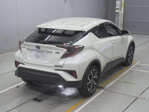 2017 Toyota C-HR ZYX10[1]