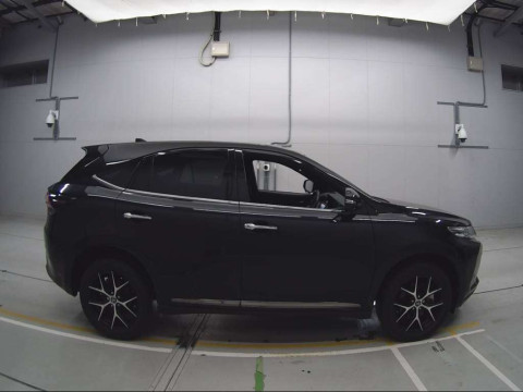 2019 Toyota Harrier ZSU60W[2]