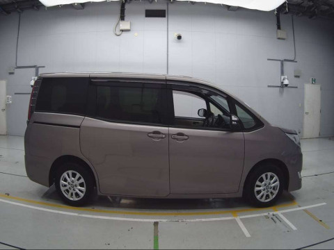 2019 Toyota Noah ZRR80G[2]