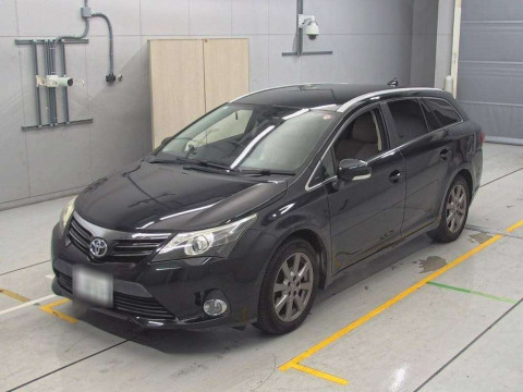 2012 Toyota Avensis Wagon ZRT272W[0]