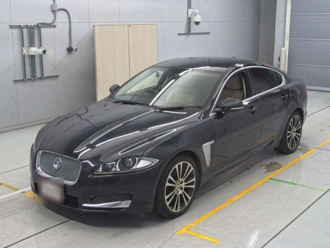 2011 Jaguar XF J05FA[0]