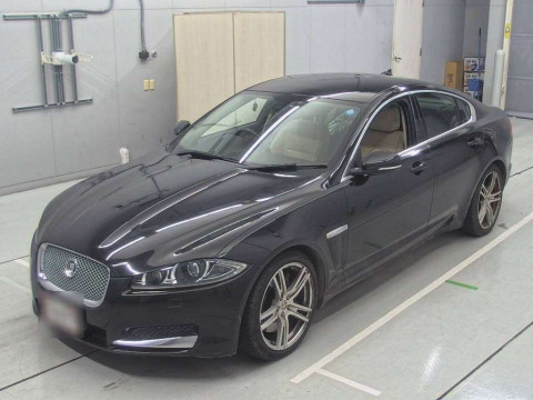 2013 Jaguar XF J058C[0]