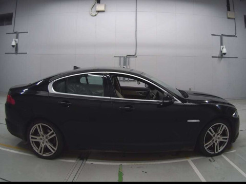 2013 Jaguar XF J058C[2]