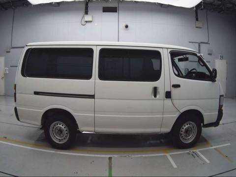 2001 Toyota Regiusace Van RZH112V[2]