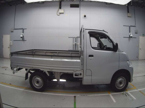 2022 Mazda Bongo Truck S403F[2]