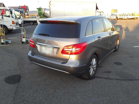 2012 Mercedes Benz B-Class 246242[1]