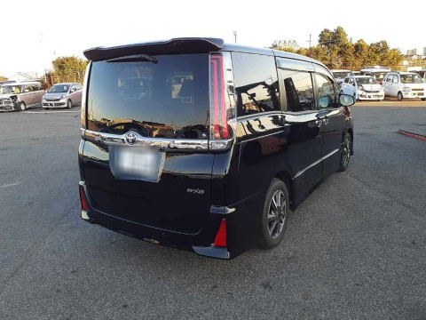 2019 Toyota Noah ZRR80W[1]