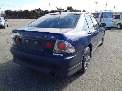 2005 Toyota Altezza SXE10[1]