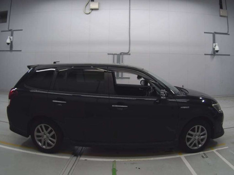 2014 Toyota Corolla Fielder NKE165G[2]