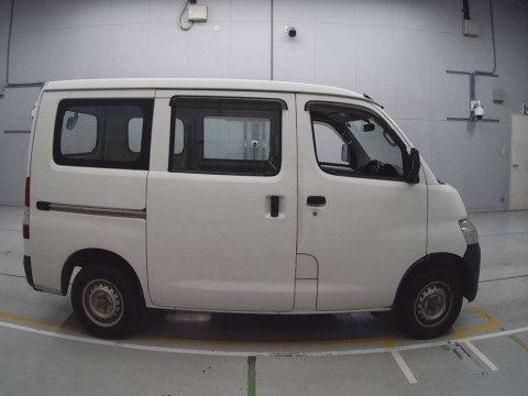 2018 Toyota Townace Van S402M[2]