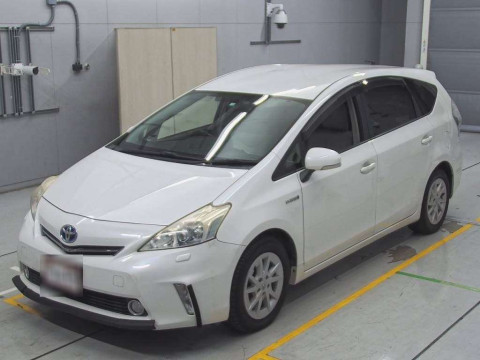 2012 Toyota Prius alpha ZVW41W[0]