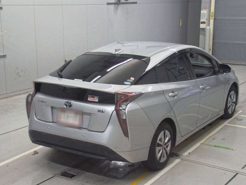 2015 Toyota Prius ZVW51[1]