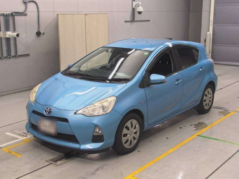 2013 Toyota Aqua NHP10[0]