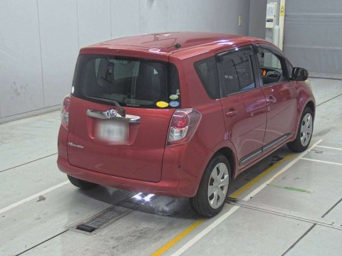 2010 Toyota Ractis SCP100[1]