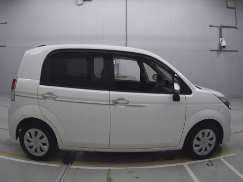 2013 Toyota Spade NCP141[2]