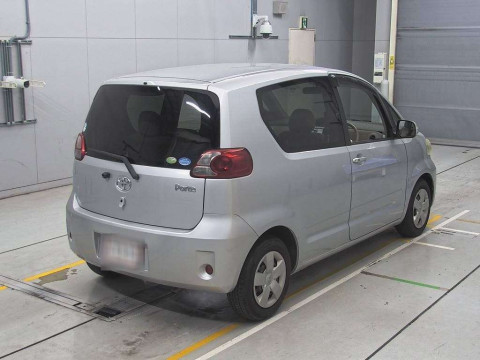 2009 Toyota Porte NNP10[1]