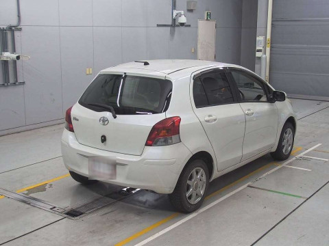 2009 Toyota Vitz SCP90[1]