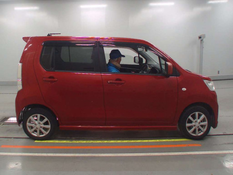 2013 Suzuki WAGON R STINGRAY MH34S[2]