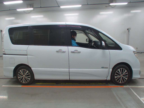 2014 Nissan Serena HFC26[2]