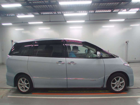 2010 Toyota Estima Hybrid AHR20W[2]