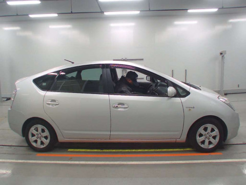 2008 Toyota Prius NHW20[2]