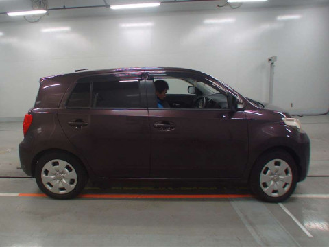 2008 Toyota IST NCP110[2]