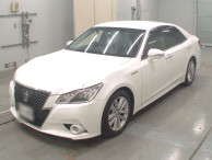 2013 Toyota Crown Hybrid