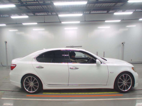 2006 Lexus LS USF40[2]