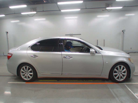 2006 Lexus LS USF40[2]