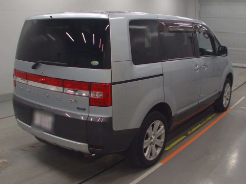 2013 Mitsubishi Delica D5 CV1W[1]