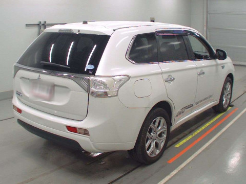 2013 Mitsubishi Outlander PHEV GG2W[1]