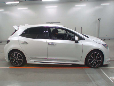 2021 Toyota Corolla Sports NRE210H[2]