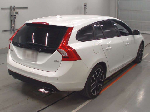 2016 Volvo V60 FD4204T[1]