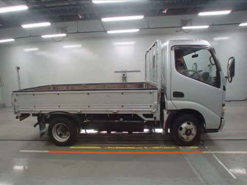 2006 Toyota Dyna Truck RZU300[2]