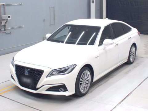 2019 Toyota Crown Hybrid AZSH20[0]