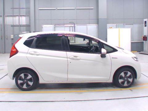 2017 Honda Fit Hybrid GP5[2]