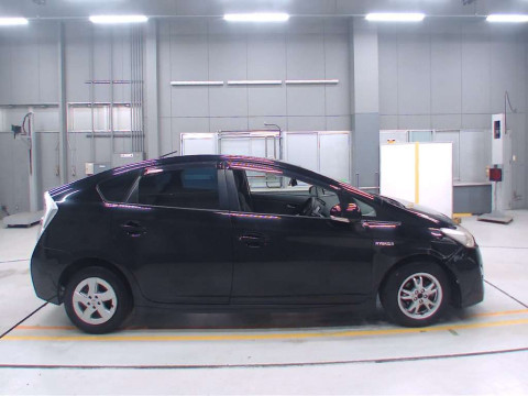 2010 Toyota Prius ZVW30[2]