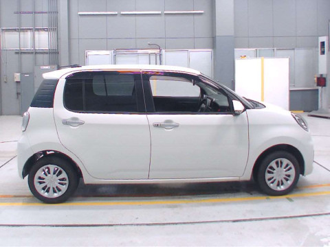 2016 Toyota Passo M700A[2]