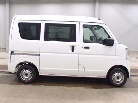 2024 Nissan Clipper Van DR17V[2]