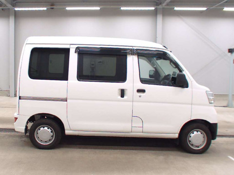 2020 Daihatsu Hijet Cargo S331V[2]