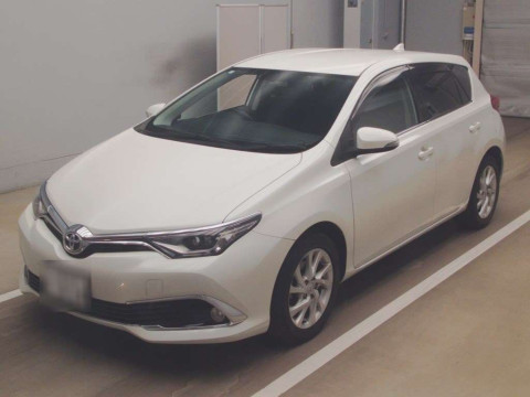 2017 Toyota Auris NZE181H[0]