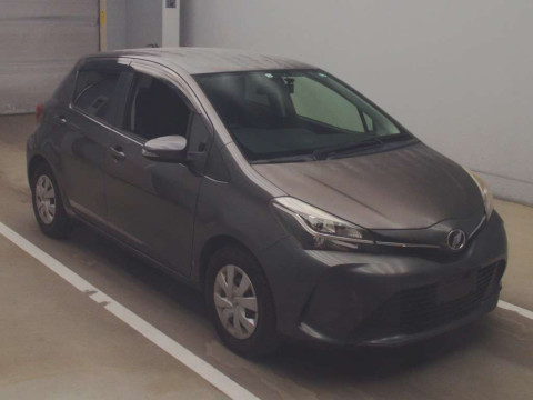 2014 Toyota Vitz NSP130[2]