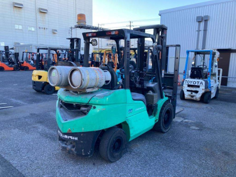 2006 Others Forklift FG35AD[1]