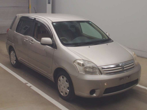 2005 Toyota Raum NCZ20[2]