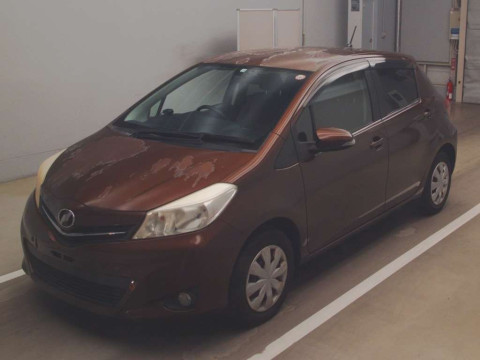 2011 Toyota Vitz NSP130[0]