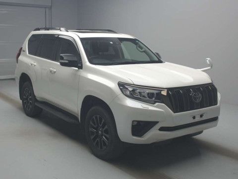 2022 Toyota Land Cruiser Prado GDJ150W[2]