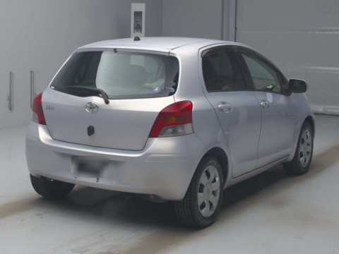 2007 Toyota Vitz SCP90[1]