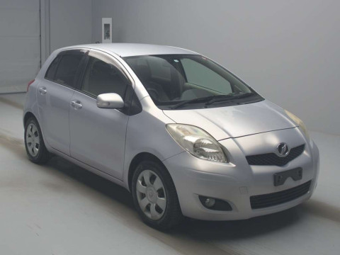 2007 Toyota Vitz SCP90[2]