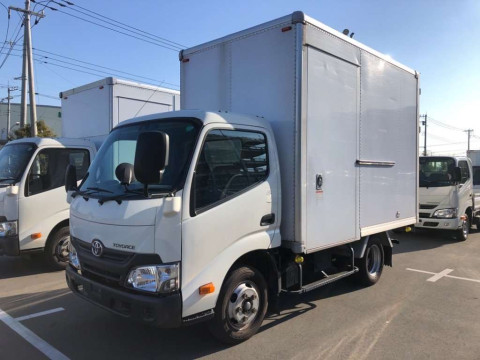 2017 Toyota Toyoace Truck XZC605[0]