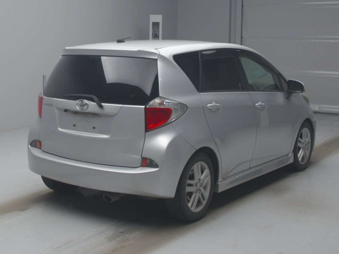 2011 Toyota Ractis NCP120[1]